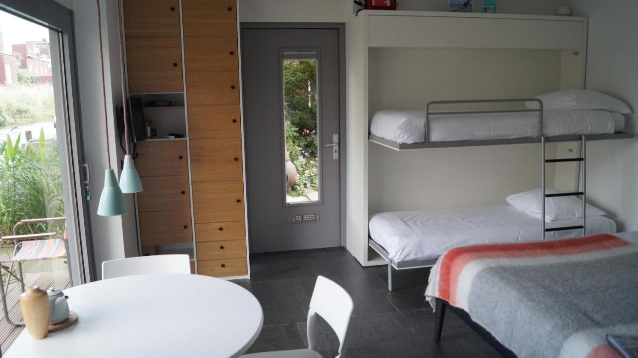 Room With A Few Amsterdam Exteriör bild