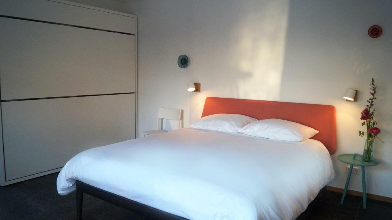 Room With A Few Amsterdam Exteriör bild