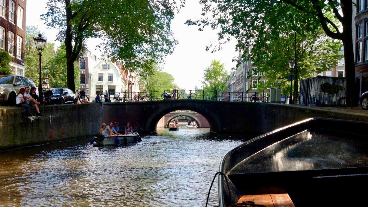Room With A Few Amsterdam Exteriör bild