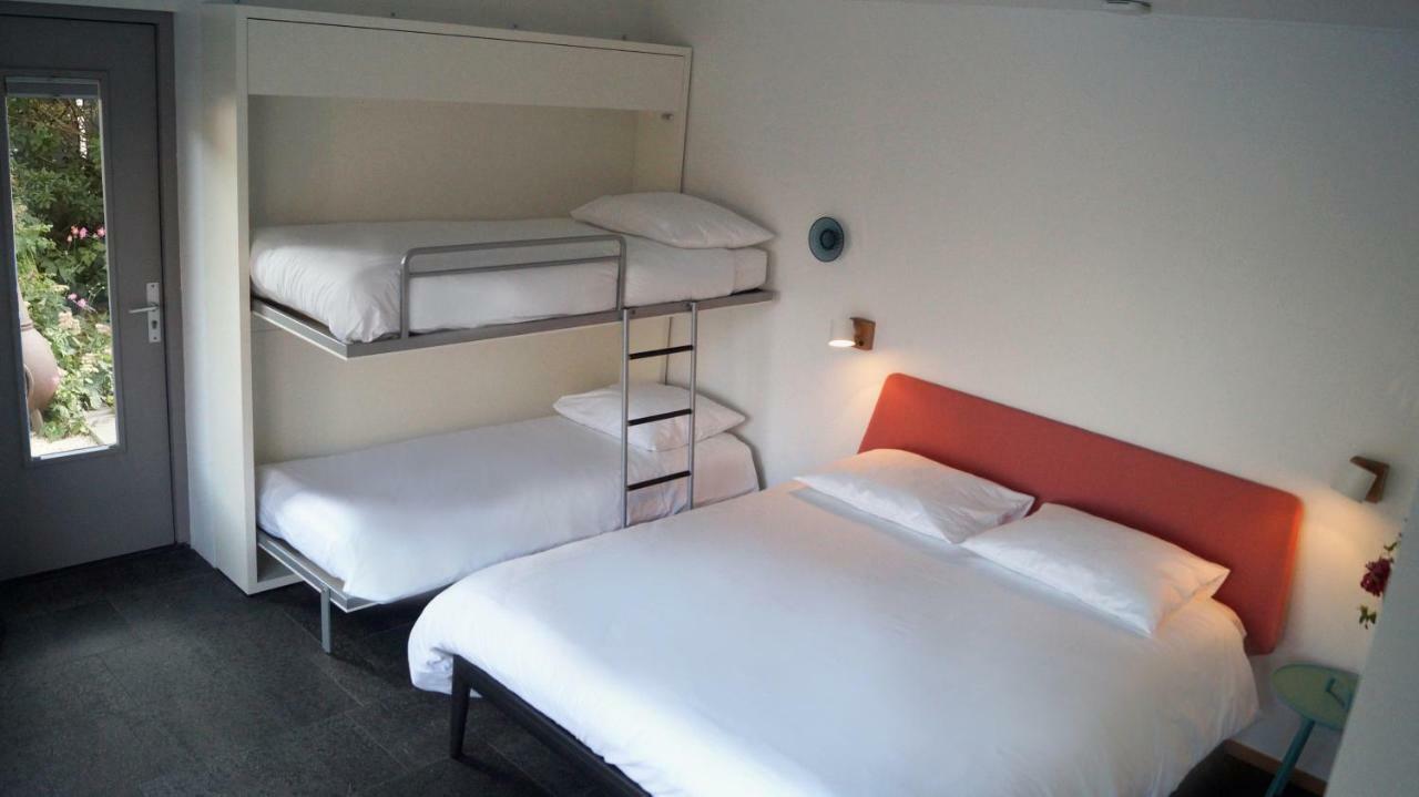 Room With A Few Amsterdam Exteriör bild